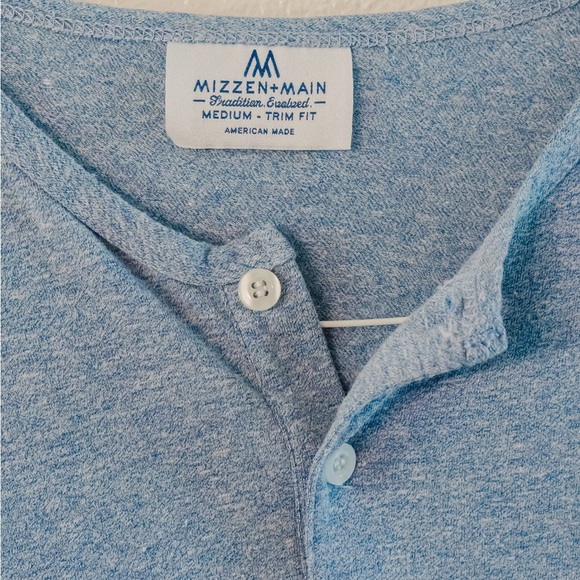 Mizzen+Main Other - Mizzen+Main Light Blue Casual Button Down Shirt